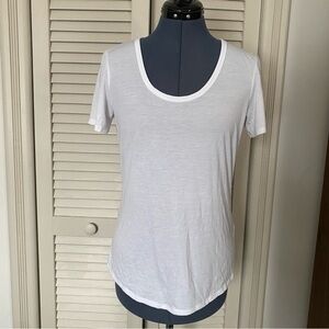 White Old Navy Activewear Tee with Open Back